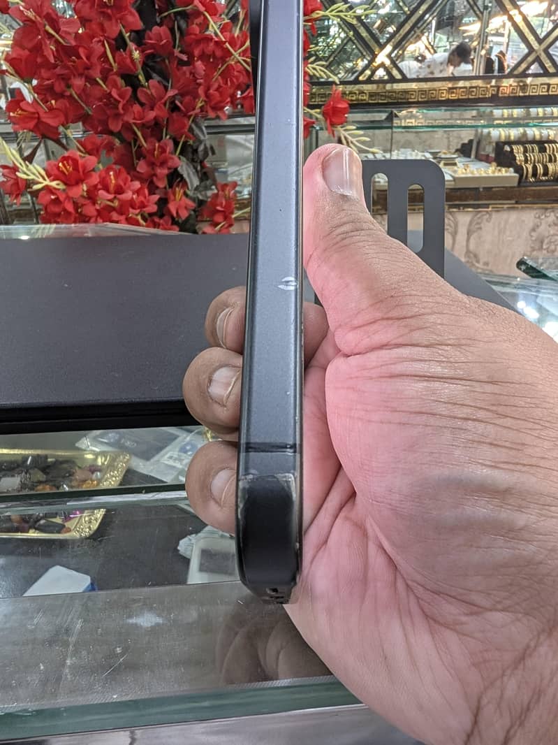 Google Pixel 10 6
