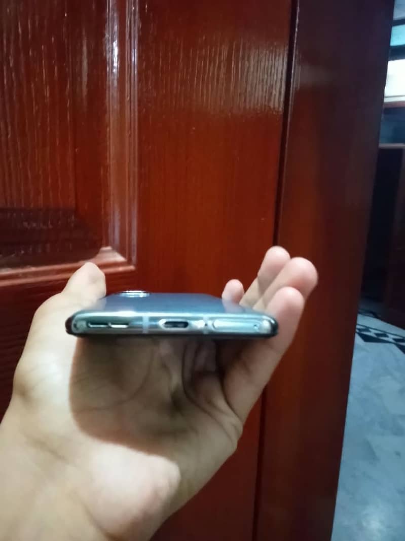 One Plus 8T 4