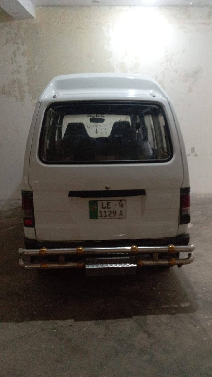 Suzuki Bolan Model 2016 3