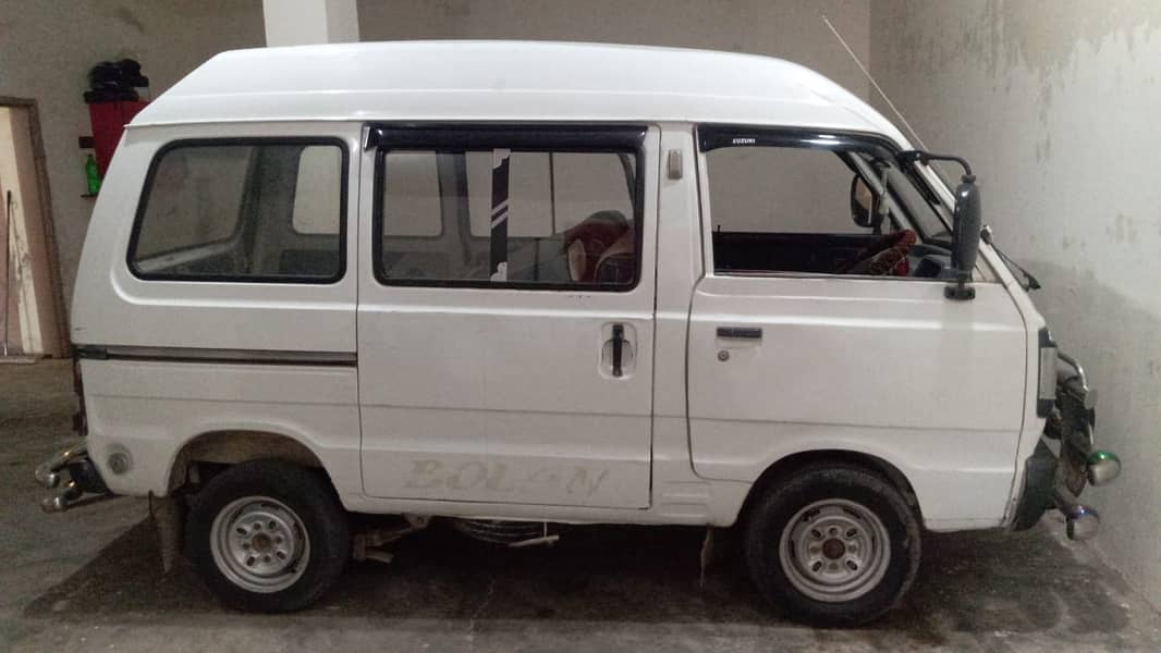 Suzuki Bolan Model 2016 4
