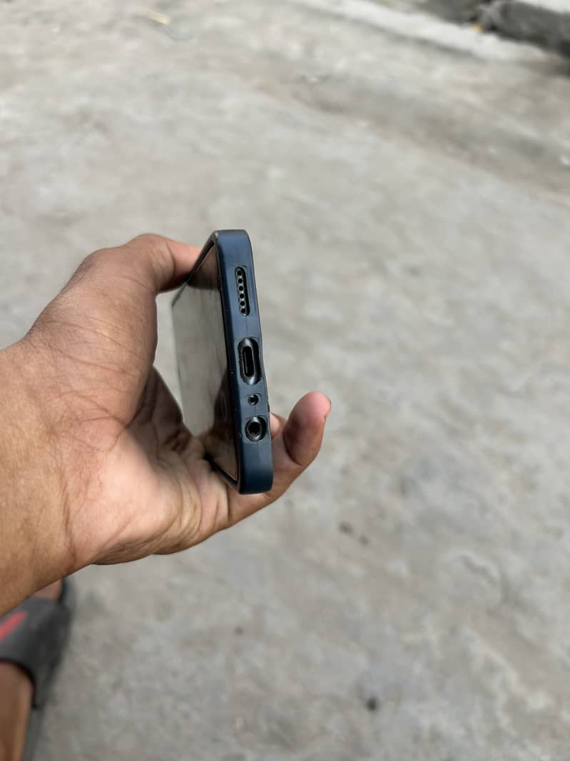 Vivo V21e 4