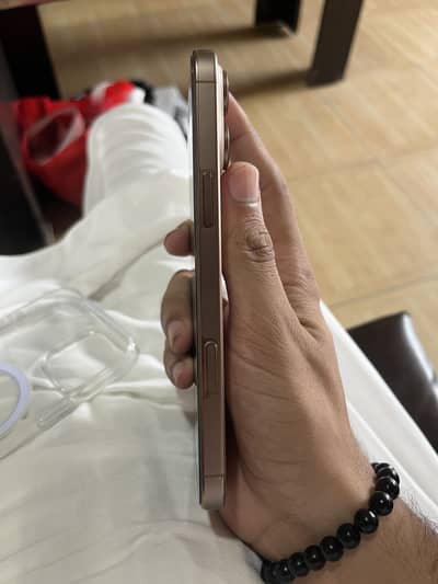 Apple iPhone 16 Pro Max FU with sim time