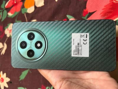 OPPO Reno12 F