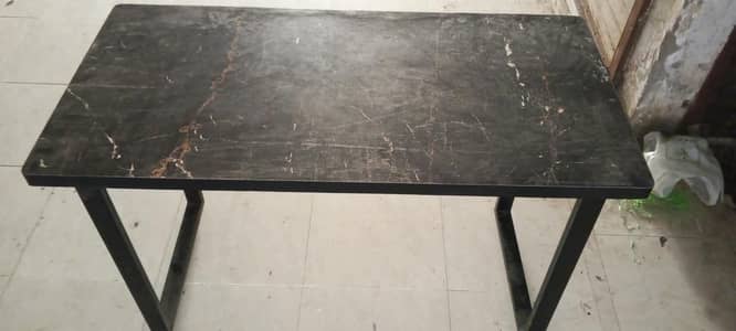 PREMIUM CHAIRS TABLES FOF SALE