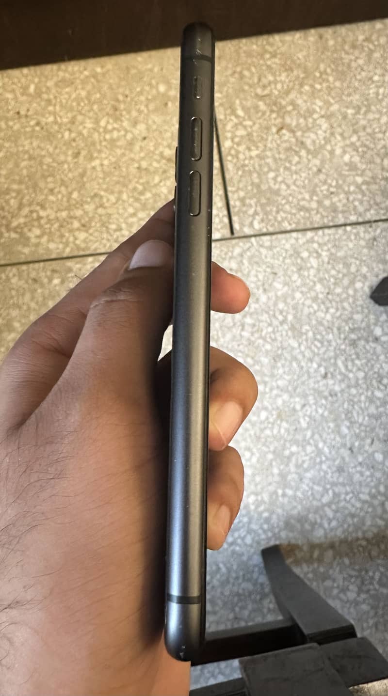 Apple iPhone 11 2