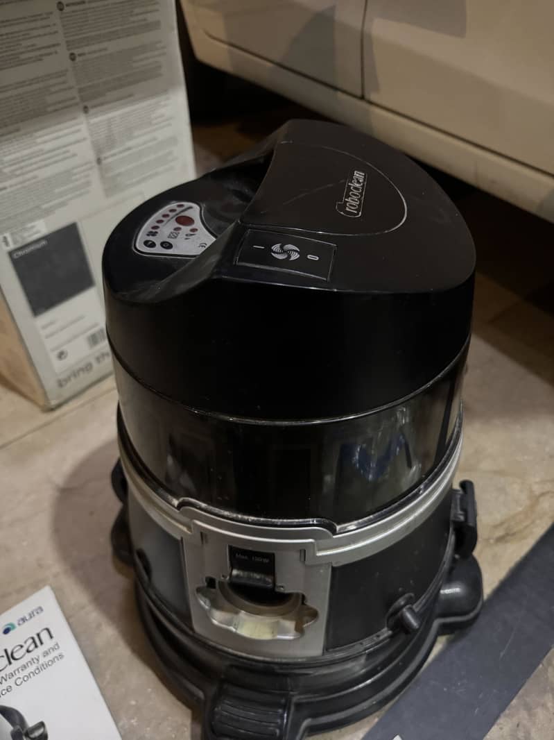 Vacuum cleaner & Roboclean 10