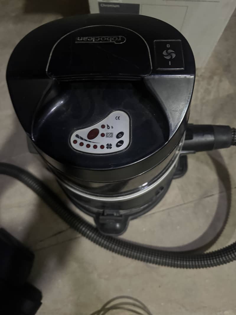 Vacuum cleaner & Roboclean 18