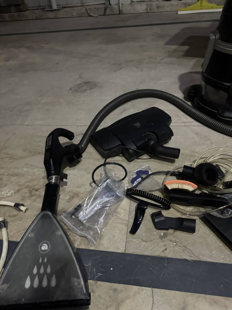 Vacuum cleaner & Roboclean 19