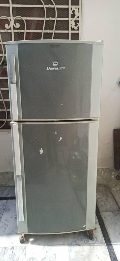Dawlance Fridge with Stabilizer