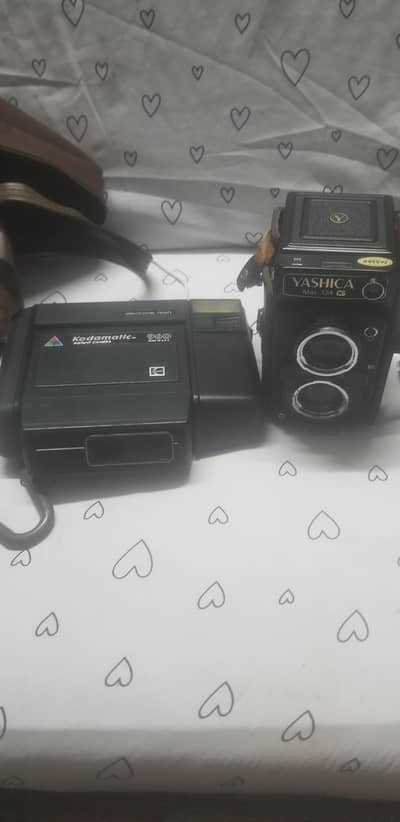 `Yashica Mat-124G Twin Lens TLR Camera Original