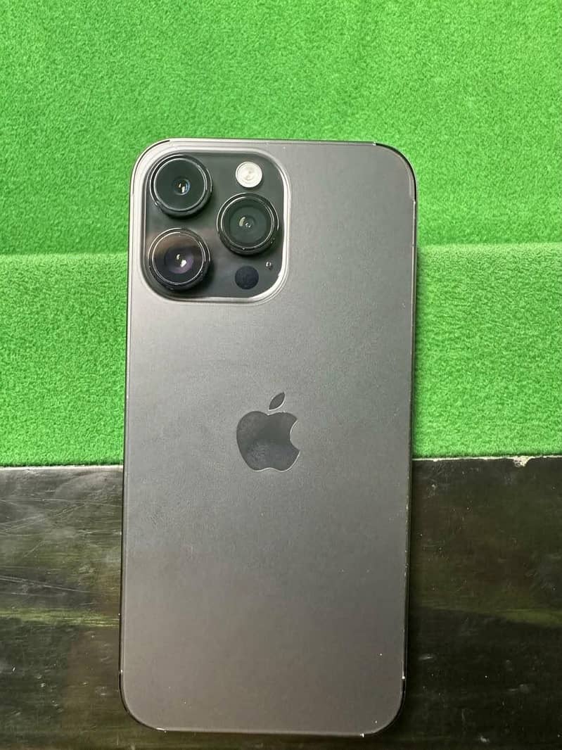 Apple iPhone 14 Pro Max 0