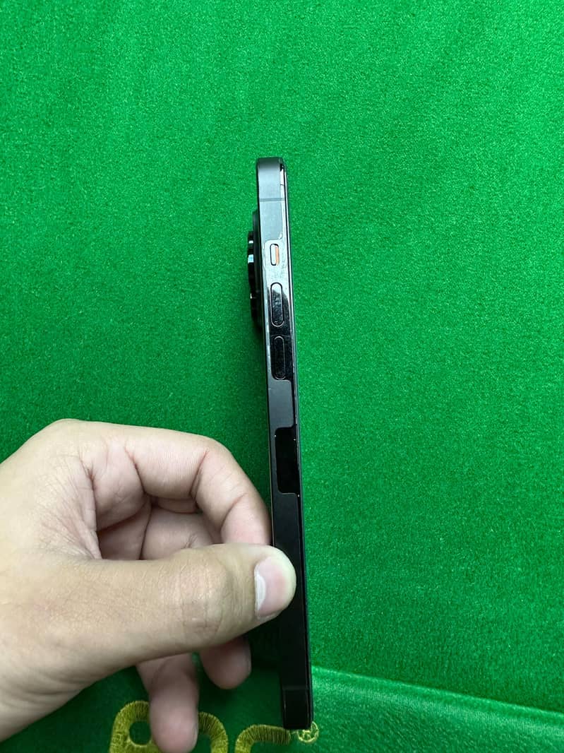 Apple iPhone 14 Pro Max 2
