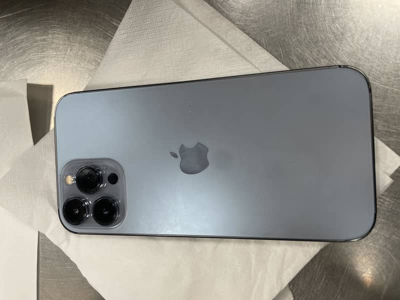Apple iPhone 13 Pro Max 0