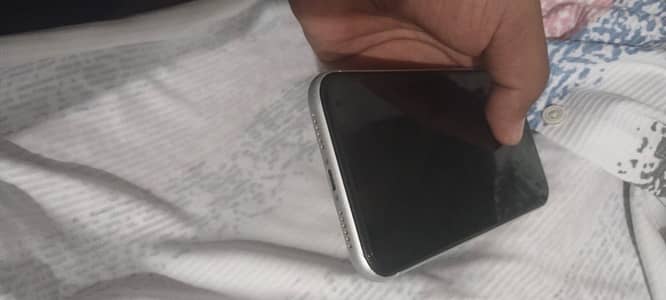 Apple iPhone XR