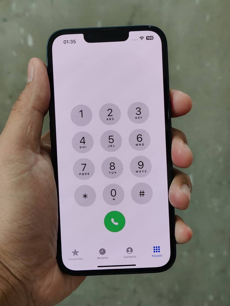 Apple iPhone 13 8