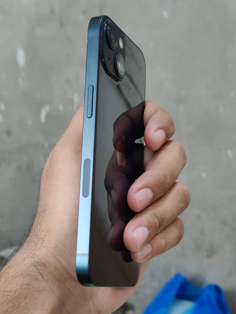 Apple iPhone 13 9