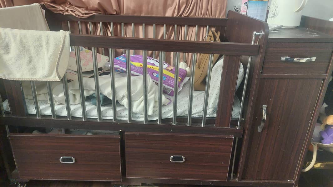 baby cot 2