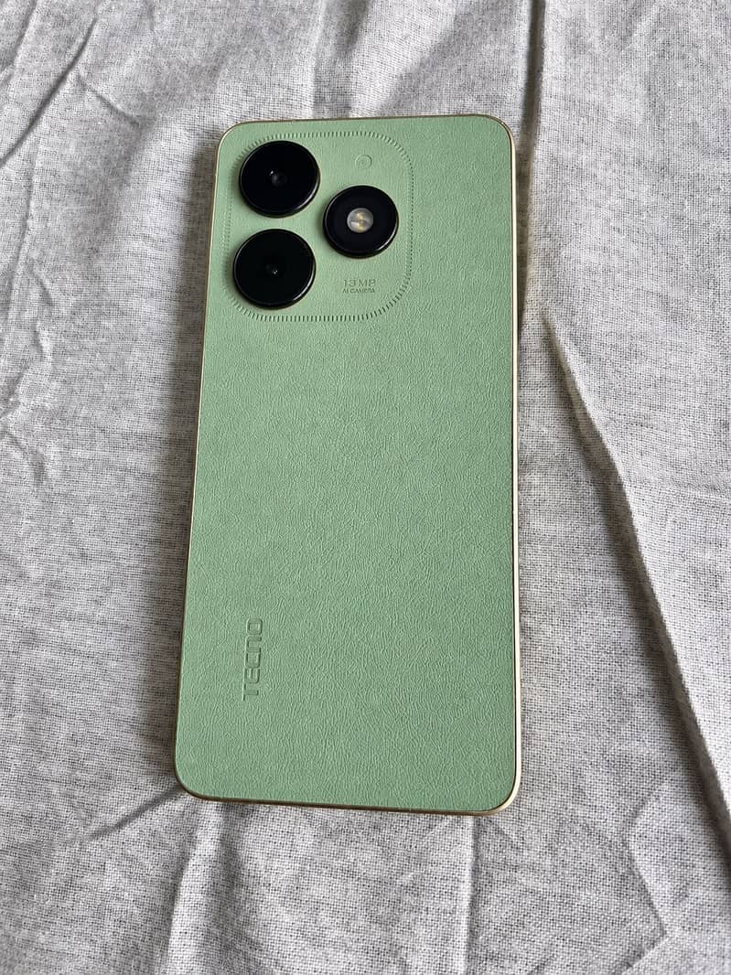 Tecno Spark Go 1