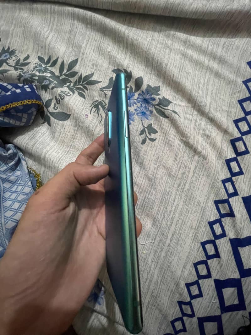 One Plus 8 8/128 1