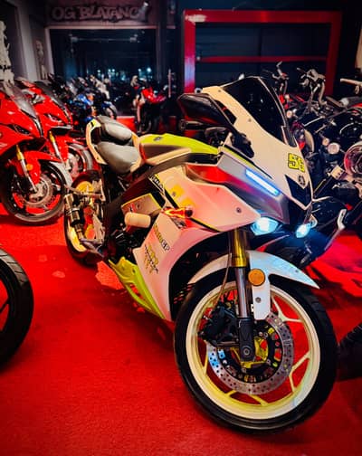 Yamaha R1M