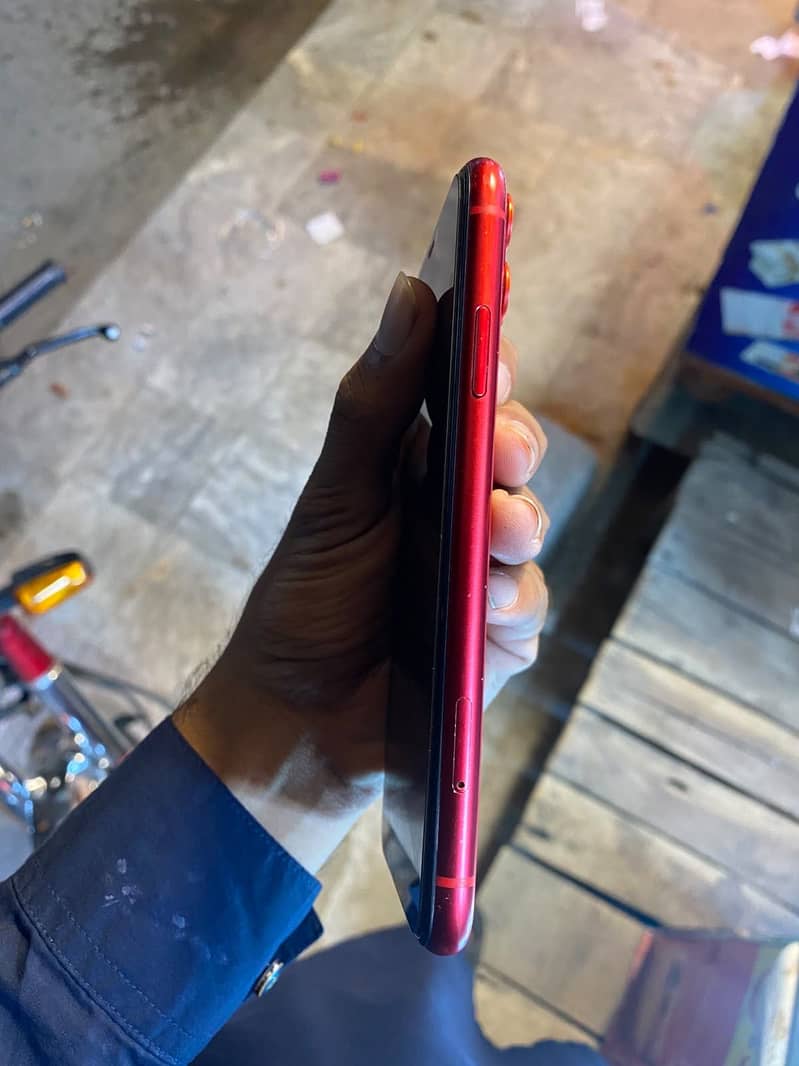Apple iPhone 11 0