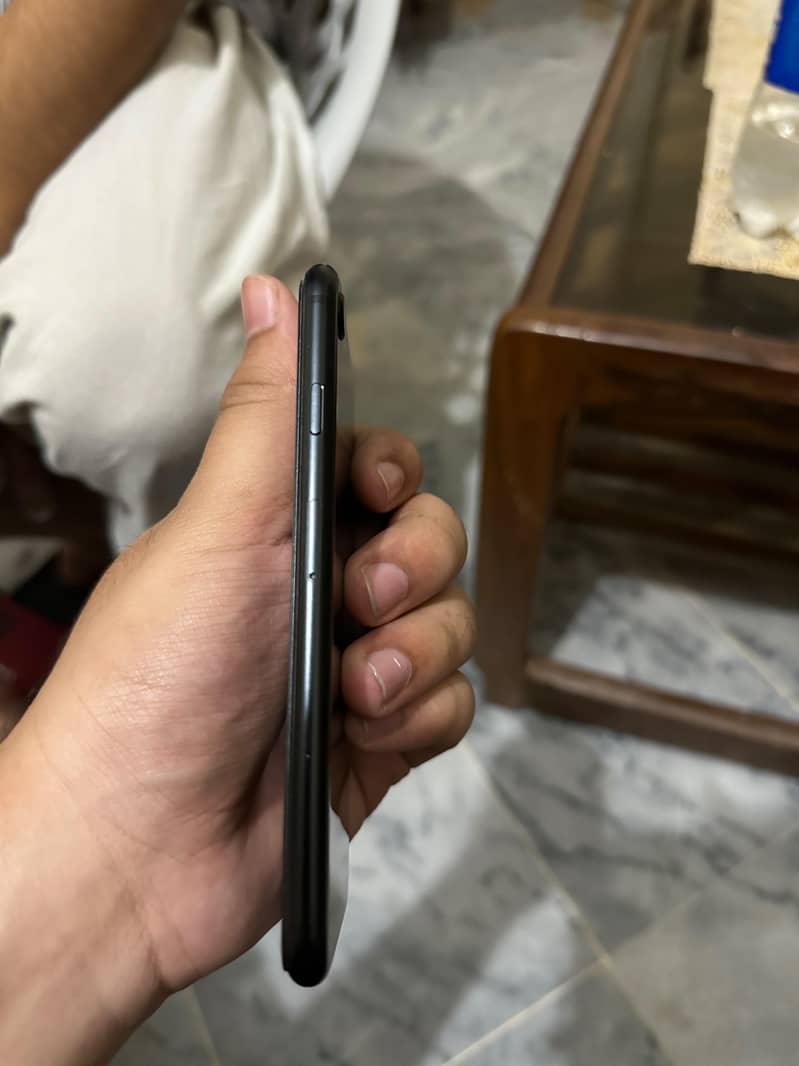 Apple iPhone SE 3