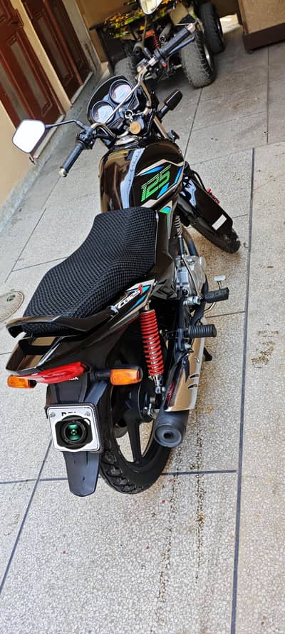 Honda cb 125f