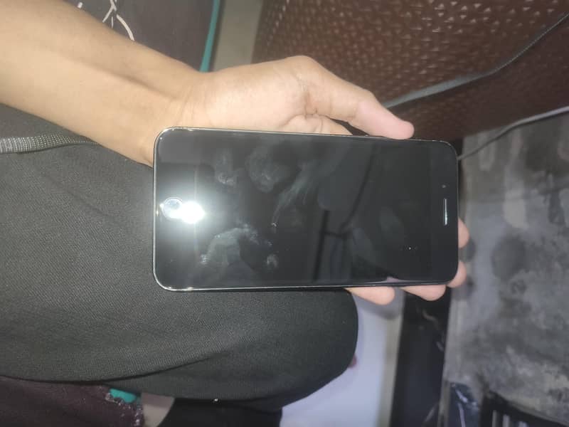 Apple iPhone 7 Plus 1