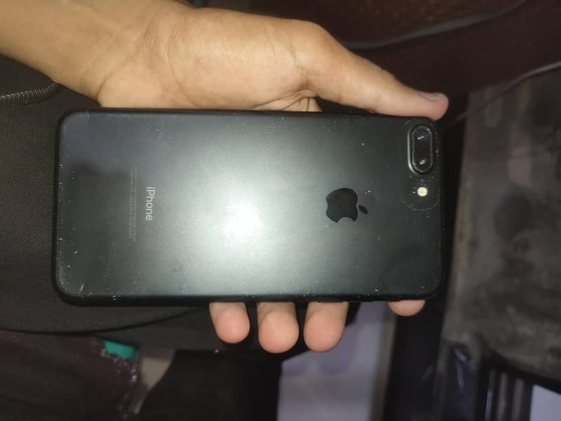 Apple iPhone 7 Plus 4