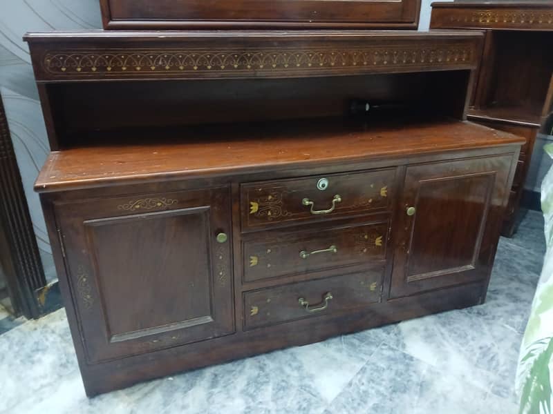 Dressing table 1
