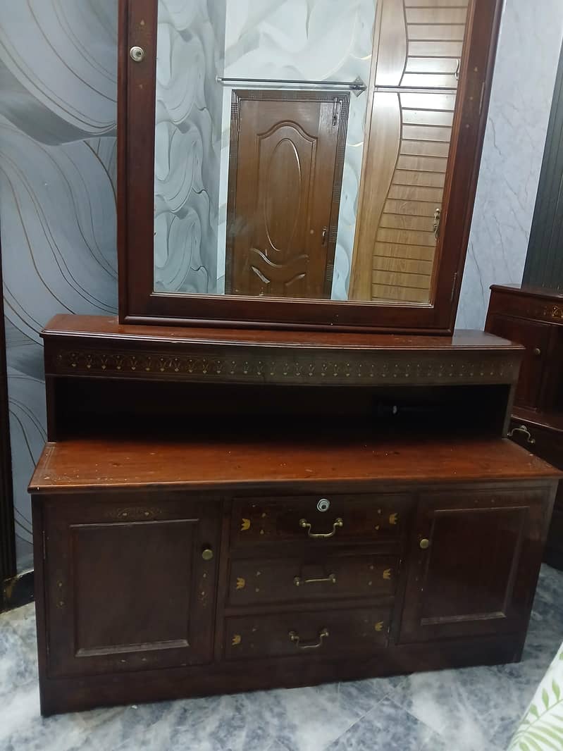 Dressing table 2