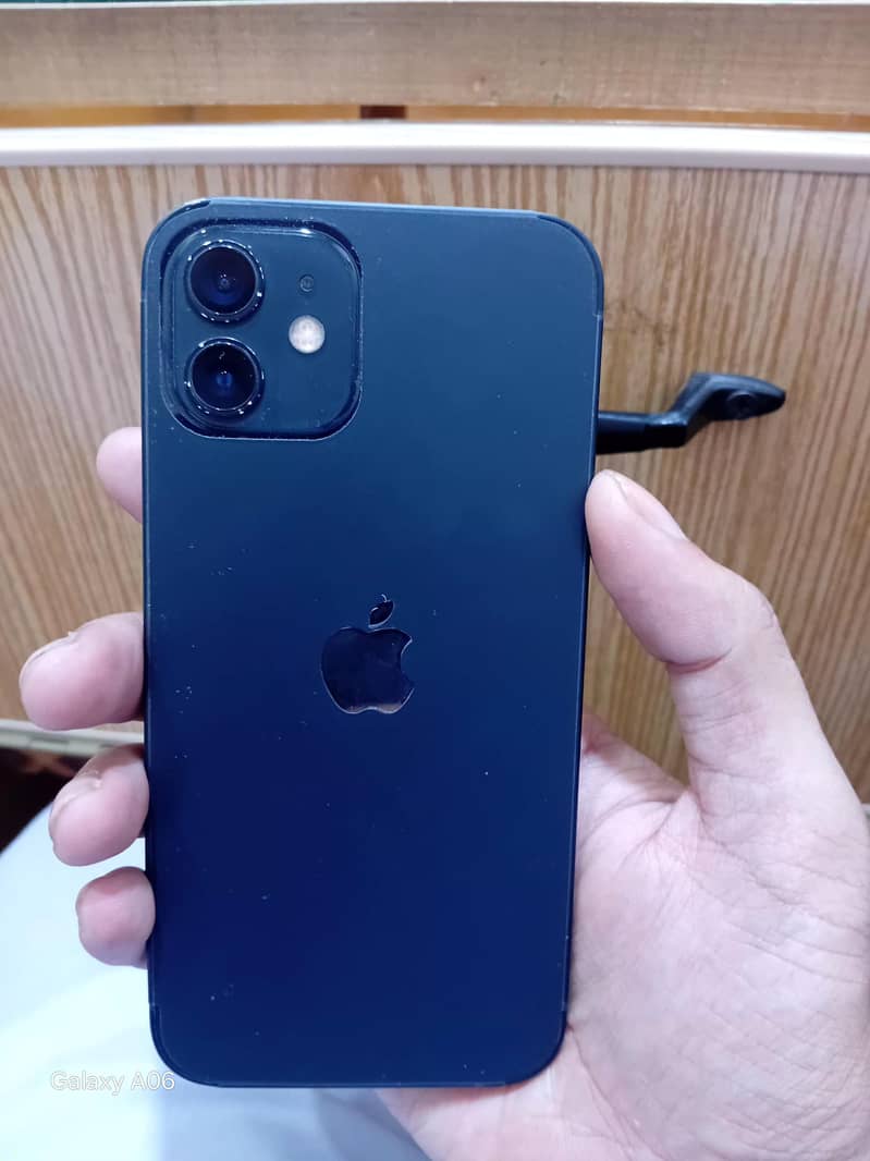 Apple iPhone 12 2