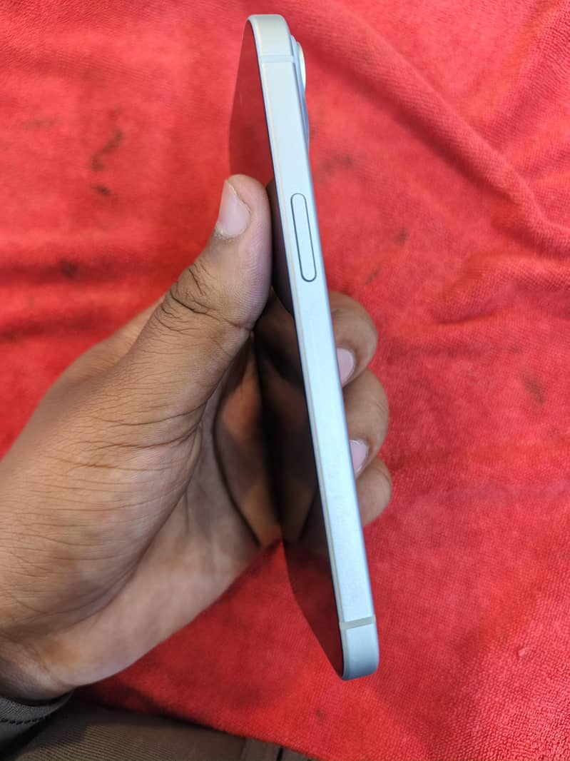 Apple iPhone 15 2