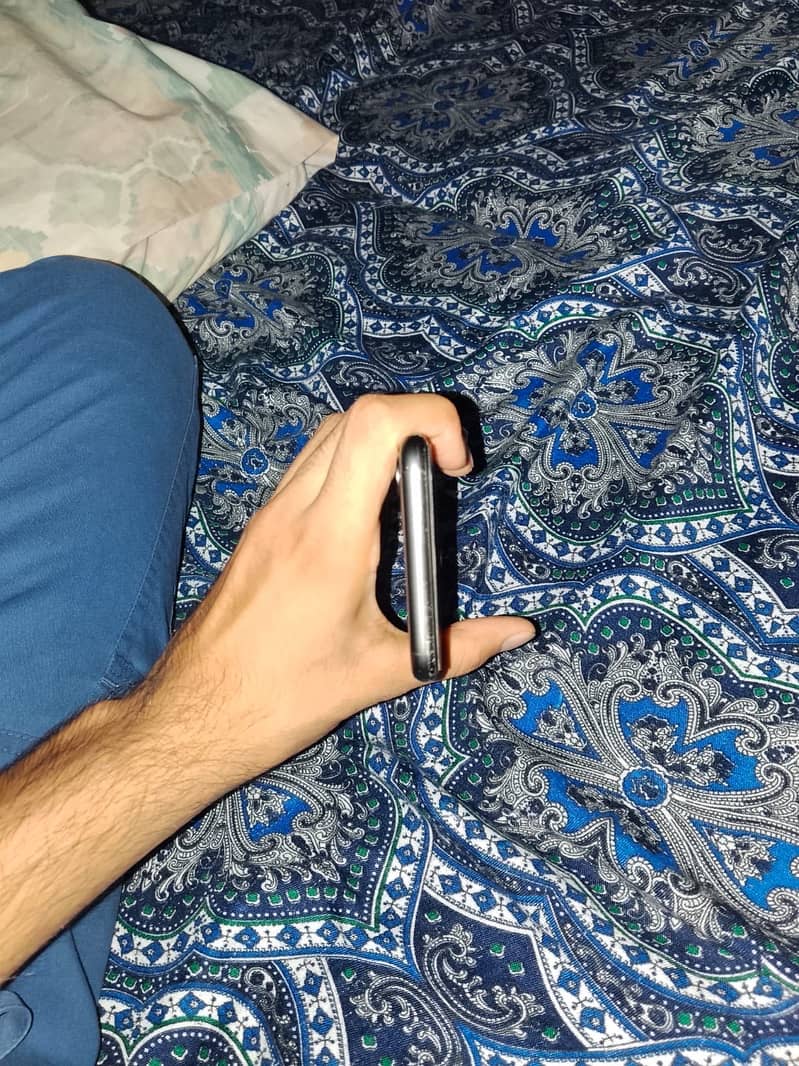 Apple iPhone 11 2