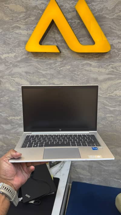 HP EliteBook 830 G8 | Core i5 11th Gen | 8GB DDR4 | 256GB NVMe SSD