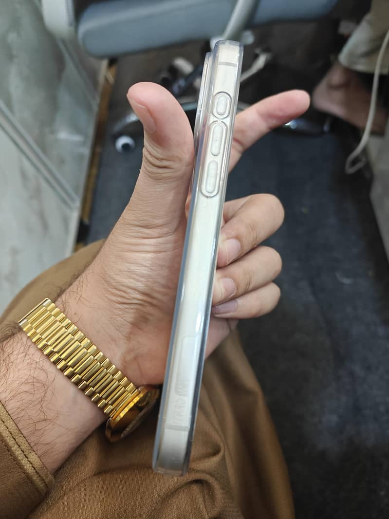 Apple iPhone 17 Pro Max 1
