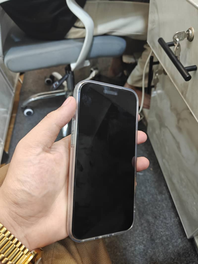 Apple iPhone 17 Pro Max 3