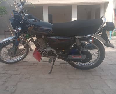 CG 125 . model 2025. condition 10/10  fully fitt