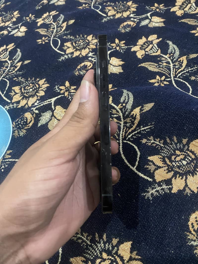 Apple iPhone 14 Pro 4