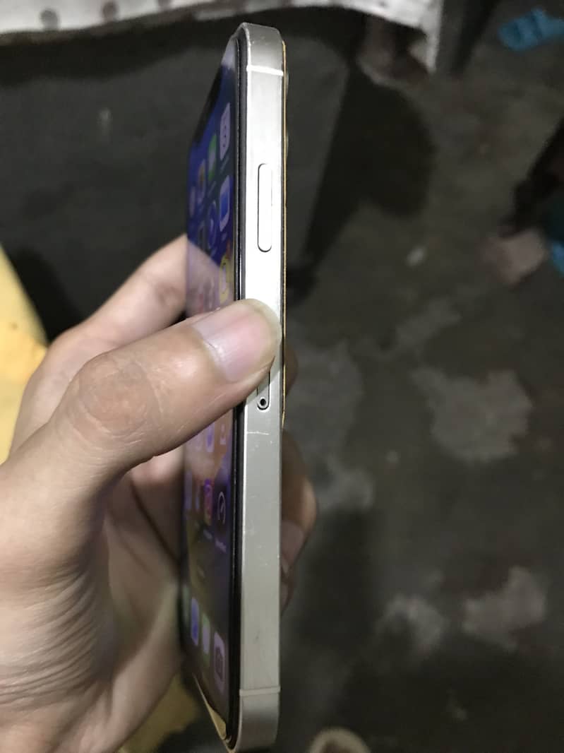 Apple iPhone 13 Pro 2