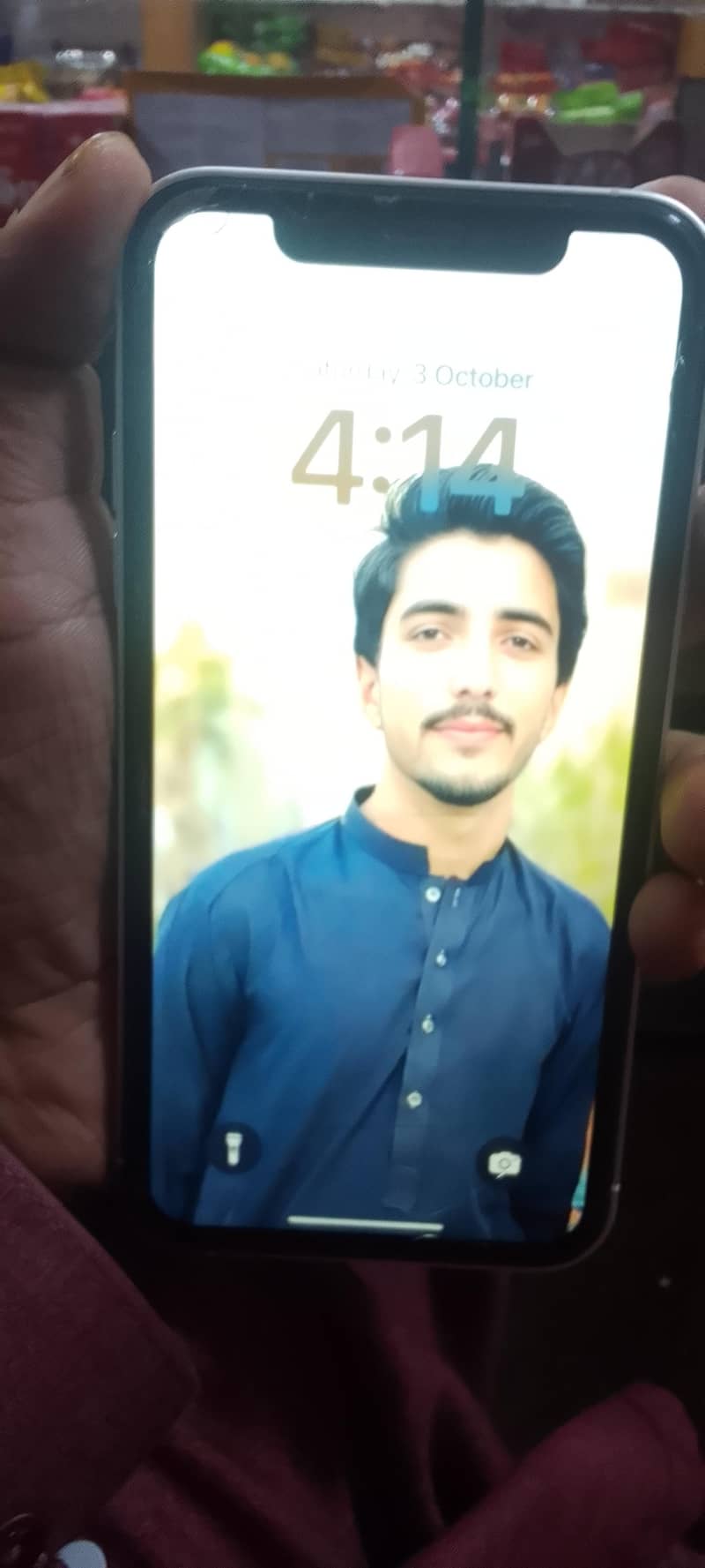 Apple iPhone XR 4