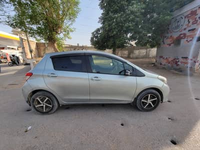 Toyota Vitz 2012