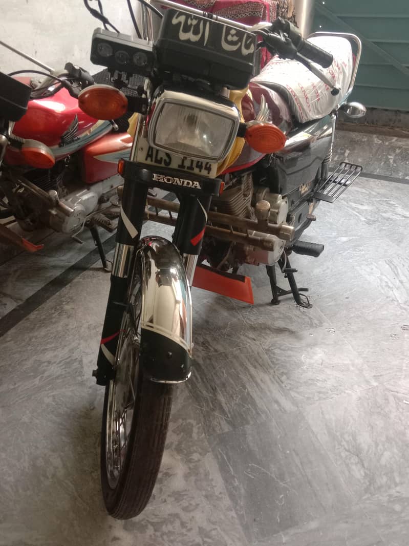 Self start 125 mint condition 4