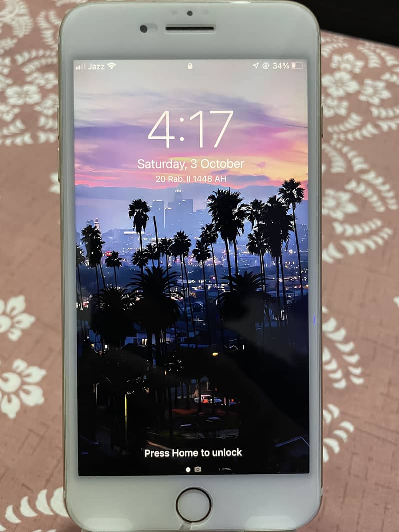 Apple iPhone 7 Plus 1