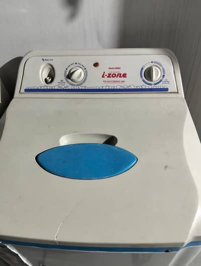 Wasing machine and a spiner is for sale in very good condition