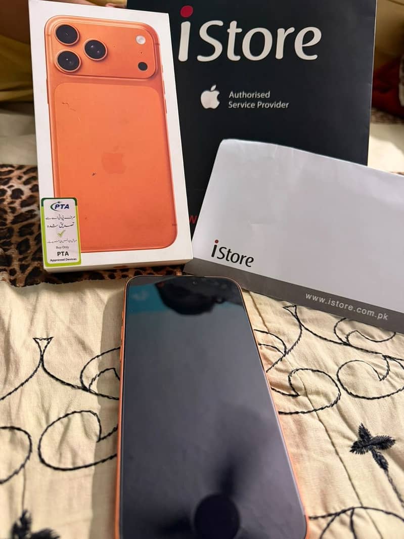 Apple iPhone 17 Pro Max 4