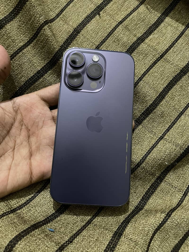 Apple iPhone 14 Pro 0