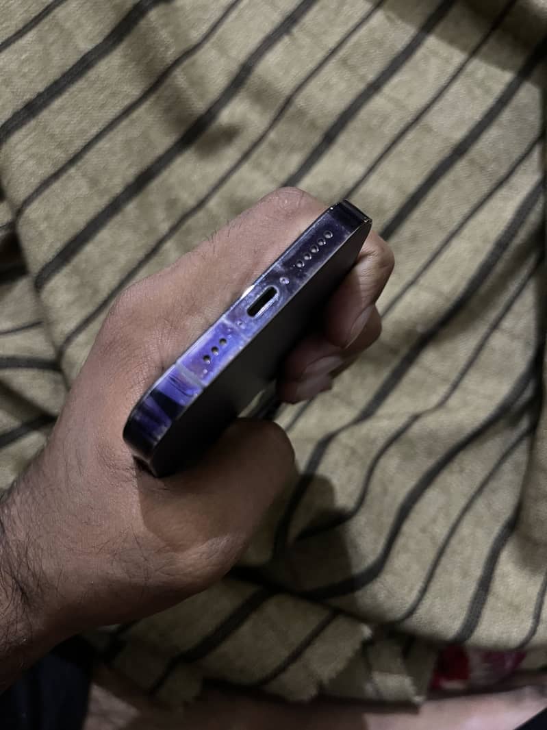 Apple iPhone 14 Pro 2