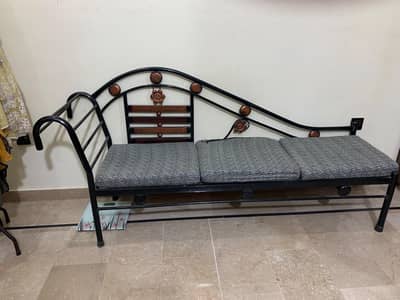 Used Sehti / Swing Sofa – Good Condition – Rs. 9,500