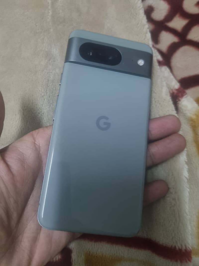 Google Pixel 8 1